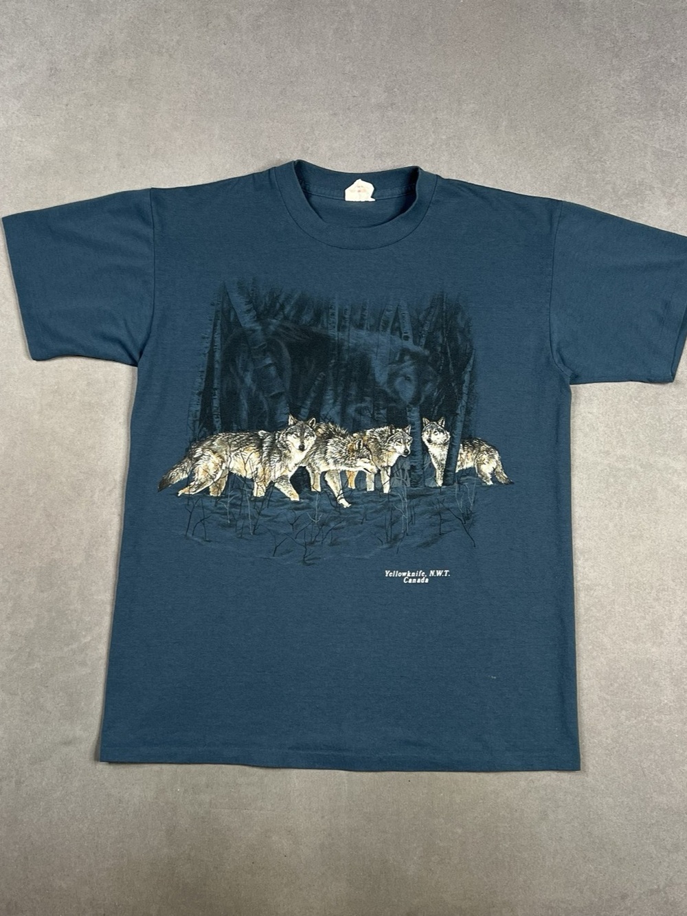 Vintage Nature Yellowstone Wolf Graphic Tee Size Medium